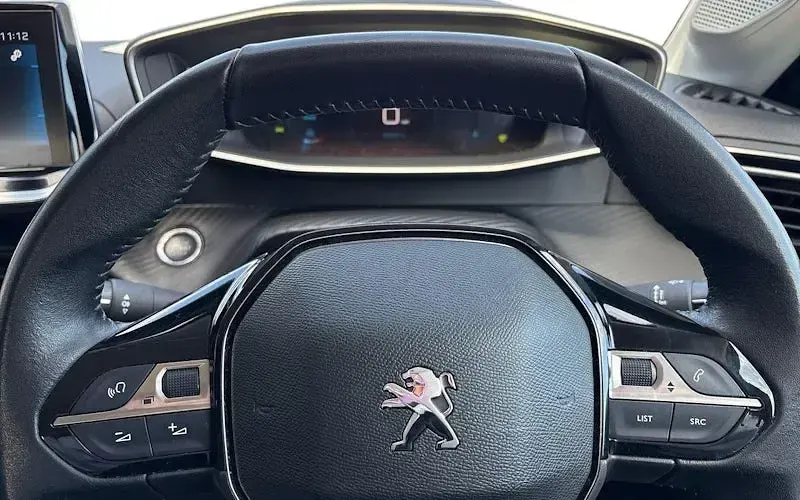 Used Peugeot 208 Allure Premium 102 HP (75 kW) 2020 Black Hatchback