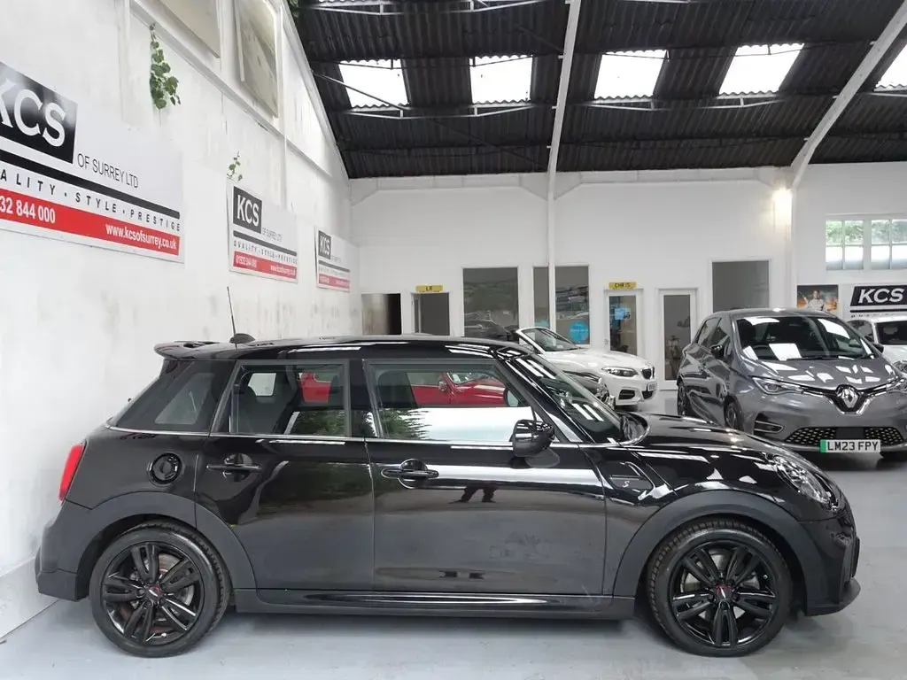 Used Mini Cooper S Sport 178 HP (130 kW) 2021 Black Hatchback