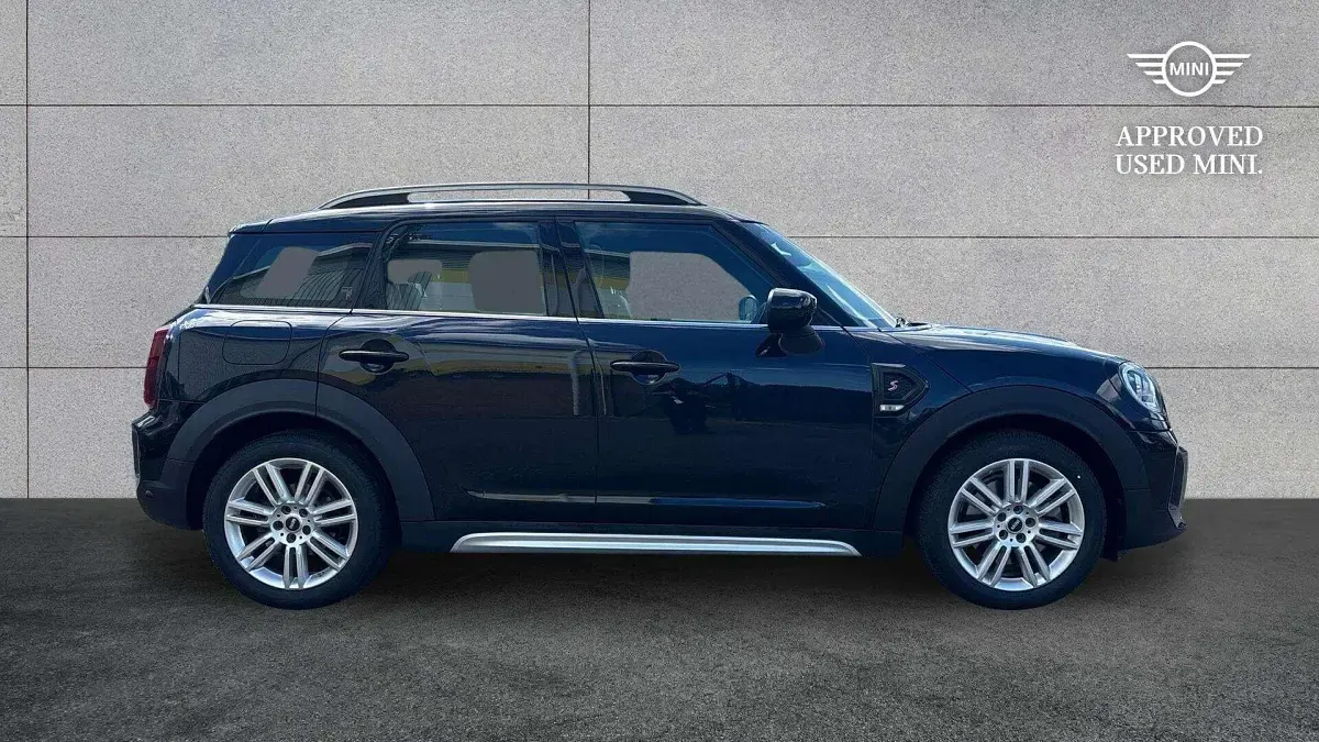 Usado Mini Cooper S Countryman Exclusive 176 HP (129 kW) 2021 Preto SUV