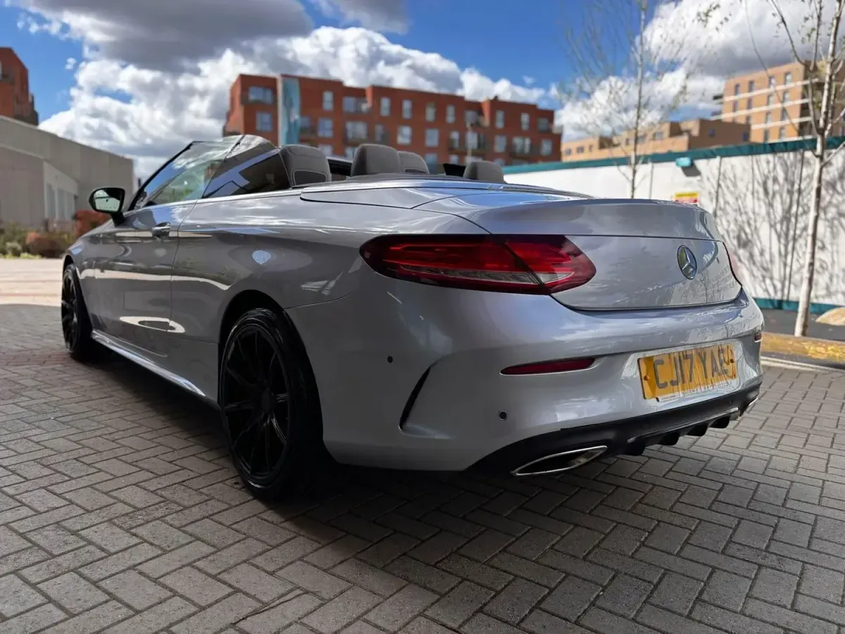 Second-hand Mercedes C300 AMG Line Premium Plus 245 CP (180 kW) 2017 Argintiu Cabrio