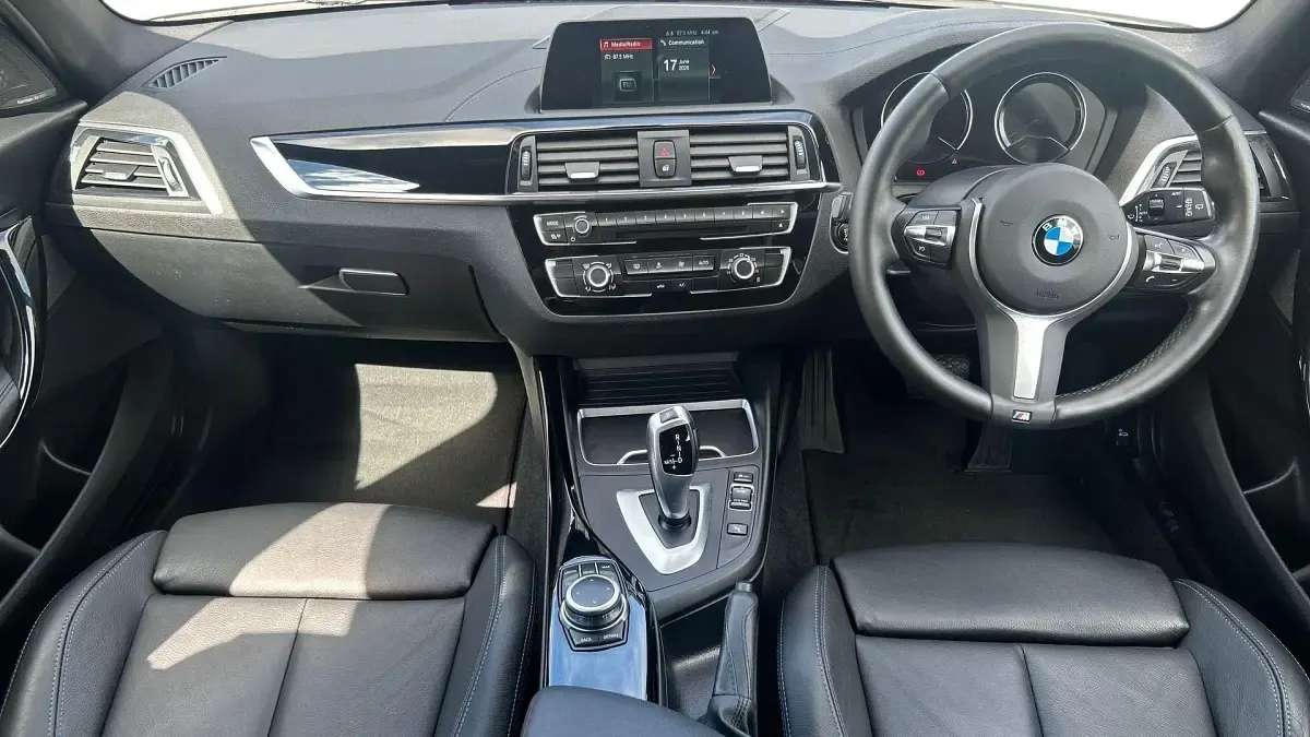 Used BMW 118 M Sport 134 HP (98 kW) 2019 White Hatchback