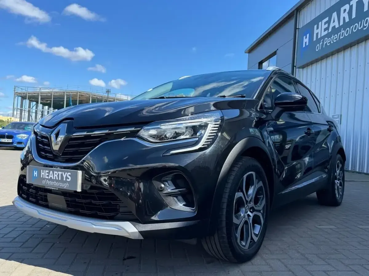 Used Renault Captur Techno 160 HP (117 kW) 2023 Black SUV