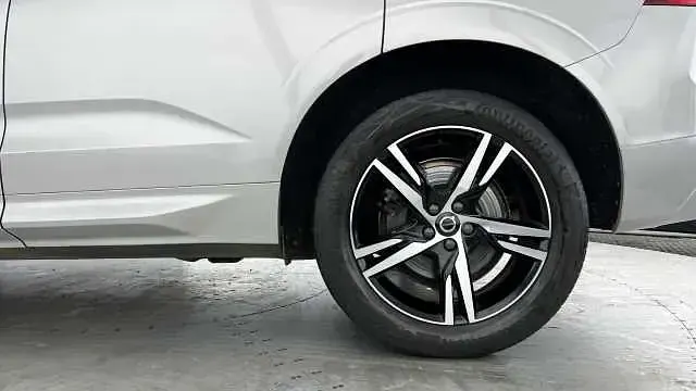 Used Volvo XC60 R-Design 197 HP (144 kW) 2022 SUV
