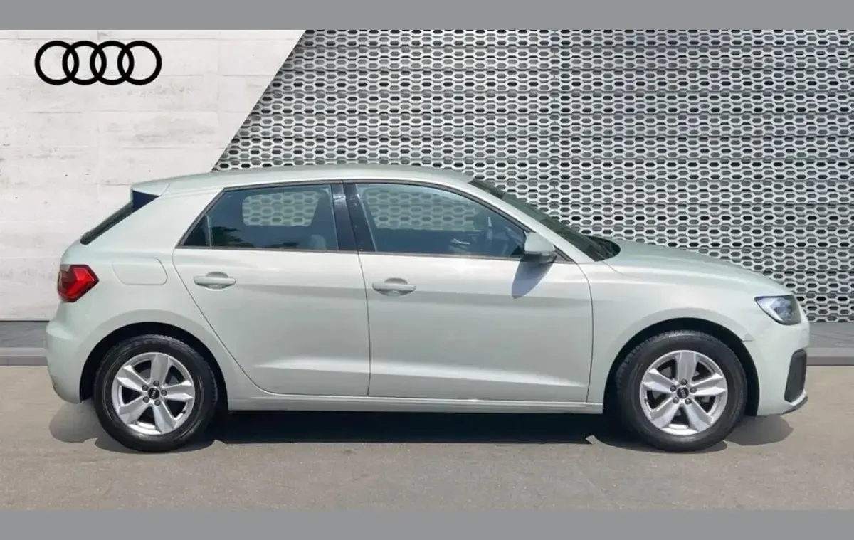 Used Audi A1 Design 95 HP (69 kW) 2023 Silver SUV