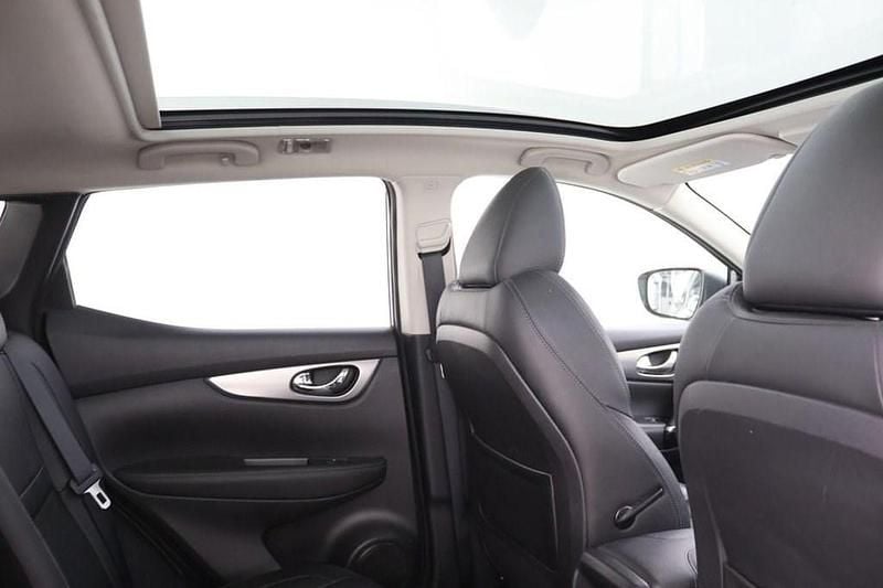 Used Nissan Qashqai Tekna 115 HP (84 kW) 2018 Grey SUV