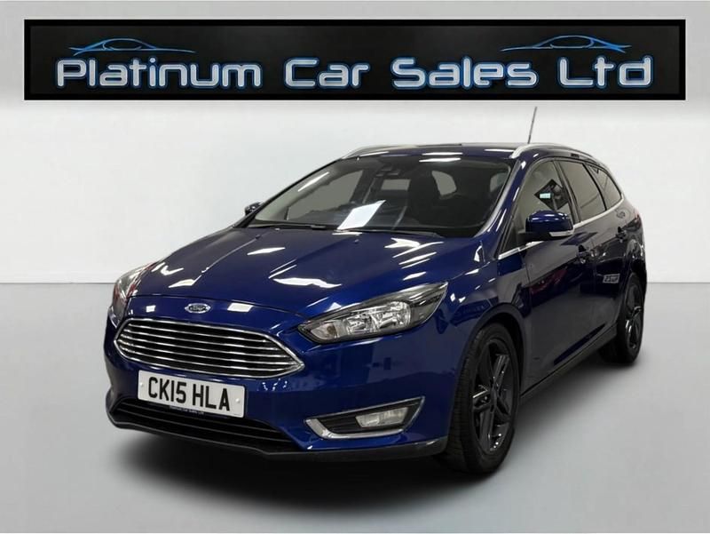 Usado Ford Focus Titanium 115 HP (84 kW) 2015 Azul Carrinha