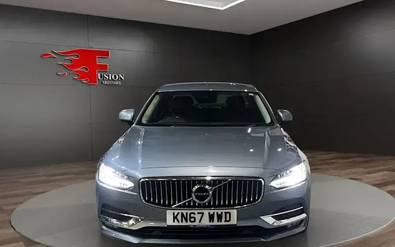 Used Volvo S90 Inscription 235 HP (172 kW) 2019 Sedan