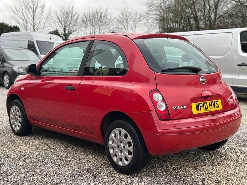 Usado Nissan Micra Visia 79 HP (58 kW) 2010 Vermelho Citadino