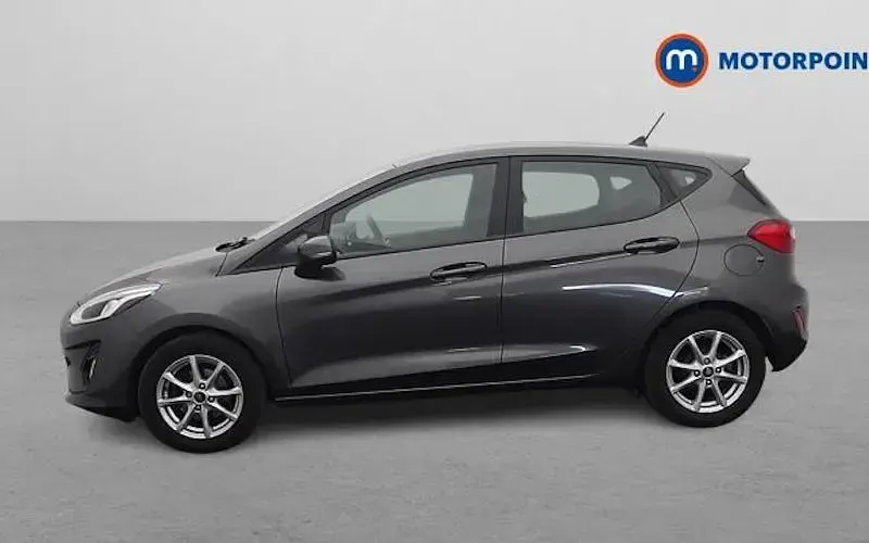 Used Ford Fiesta Zetec 101 HP (74 kW) 2019 Grey Hatchback