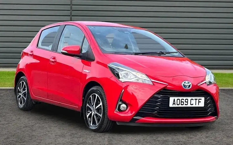 Used Toyota Yaris Hybrid 101 HP (74 kW) 2019 Hatchback