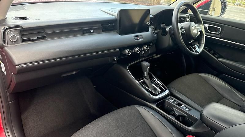 Used Honda HR-V Advance 131 HP (96 kW) 2022 Red SUV