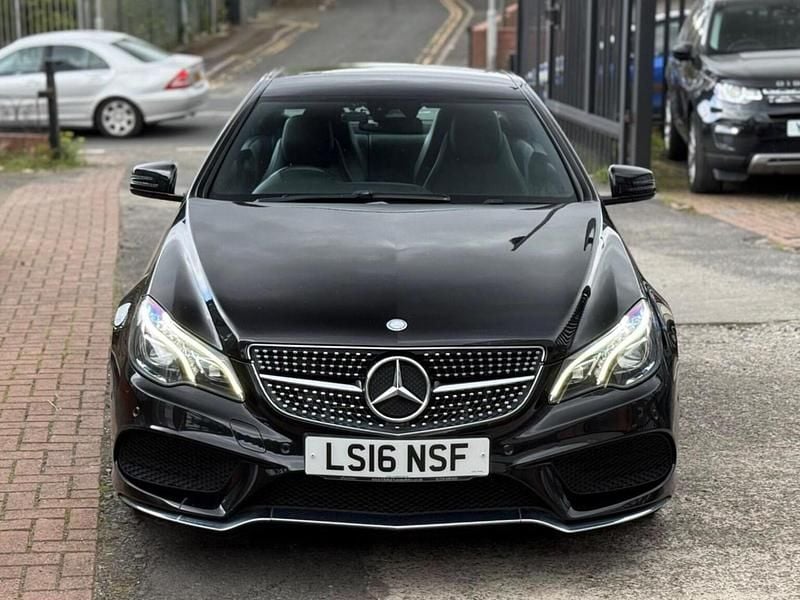 Begagnad Mercedes E220 AMG line 2016 Svart Sportkupé