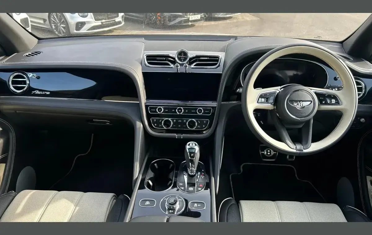 Used Bentley Bentayga 550 HP (404 kW) 2022 Grey SUV