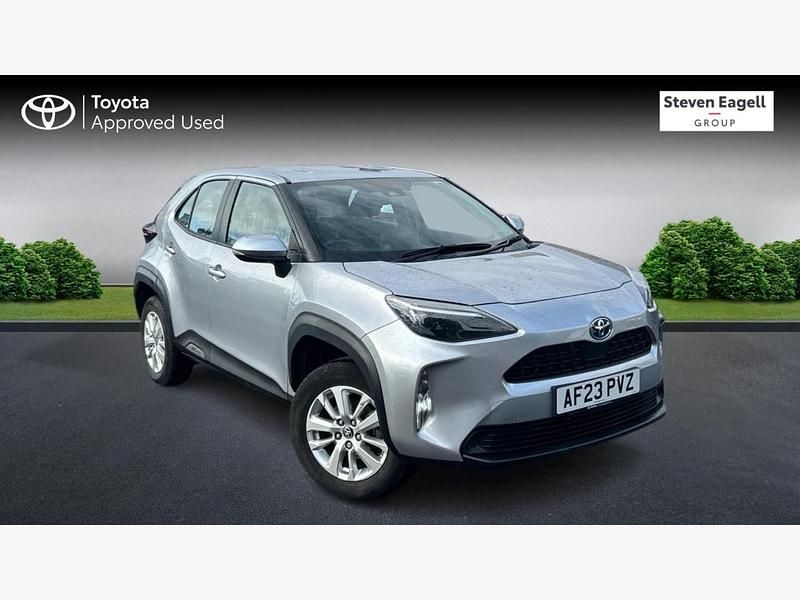 Silver Used 2023 Toyota Yaris Hybrid Hatchback | £18,387 (A bit pricey) - Image 1/3