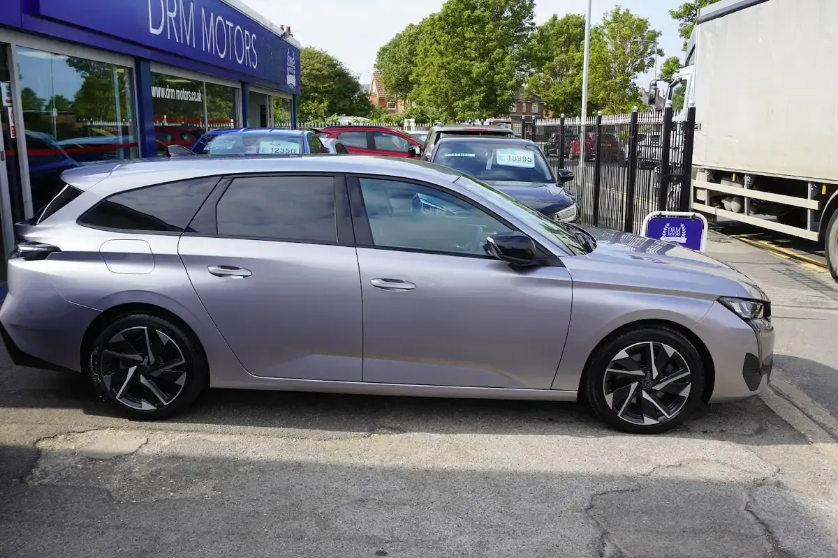 Used Peugeot 308 Allure Premium 2023 Grey Estate