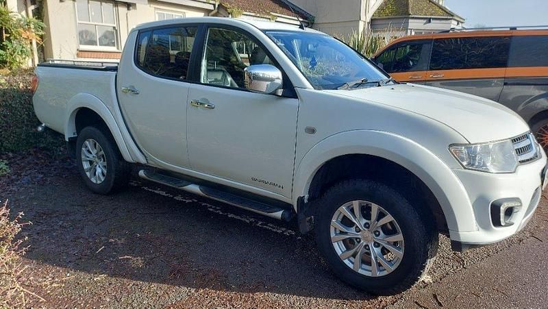 White Used 2015 Mitsubishi L200 Pickup | £5,900 - Image 1/4