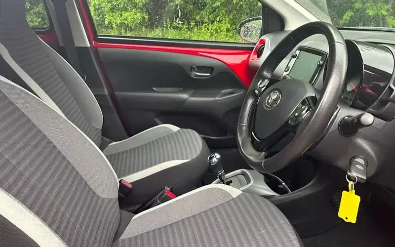 Used Toyota Aygo Trend 72 HP (52 kW) 2019 Red Hatchback