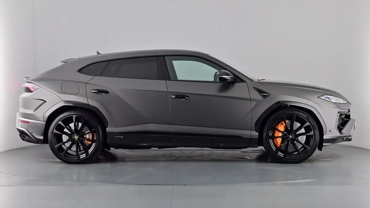 Used Lamborghini Urus 800 HP (588 kW) 2025 Grigio keres SUV