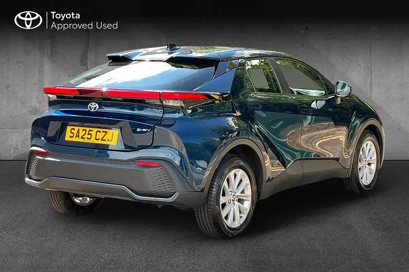 Used Toyota C-HR 138 HP (101 kW) 2025 Midnight teal SUV