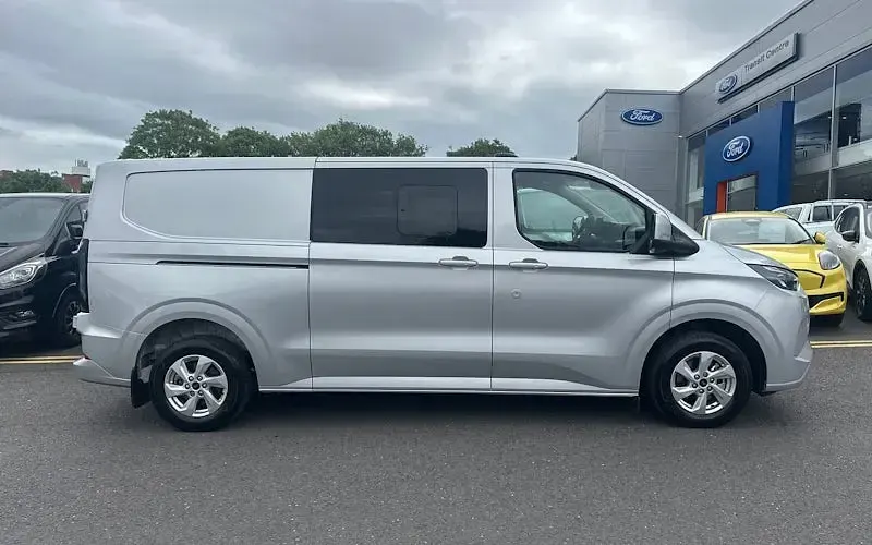 Used Ford Transit Custom Limited 232 HP (170 kW) 2025 Silver Van