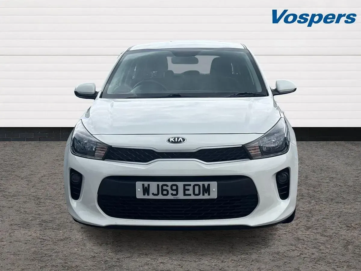 Used Kia Rio 83 HP (61 kW) 2019 White Hatchback