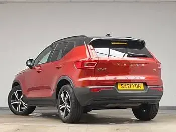 Used Volvo XC40 R-Design 163 HP (119 kW) 2021 Red SUV