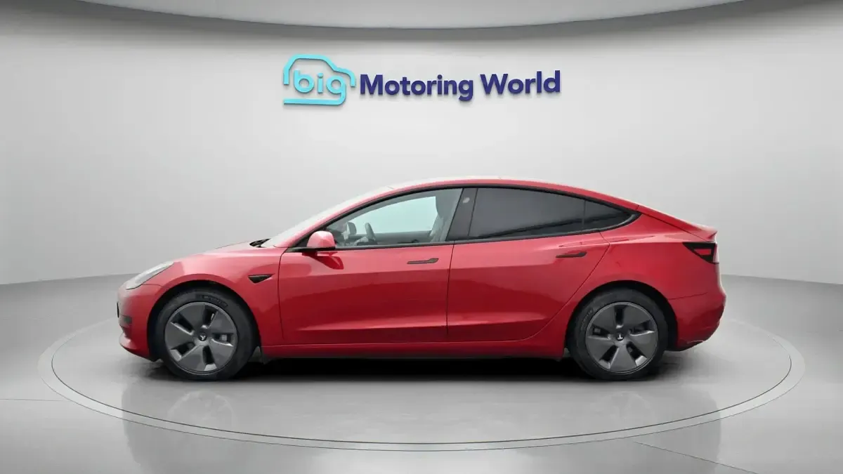 Used Tesla Model 3 RWD 222 kW (302 HP) 2022 Red Sedan