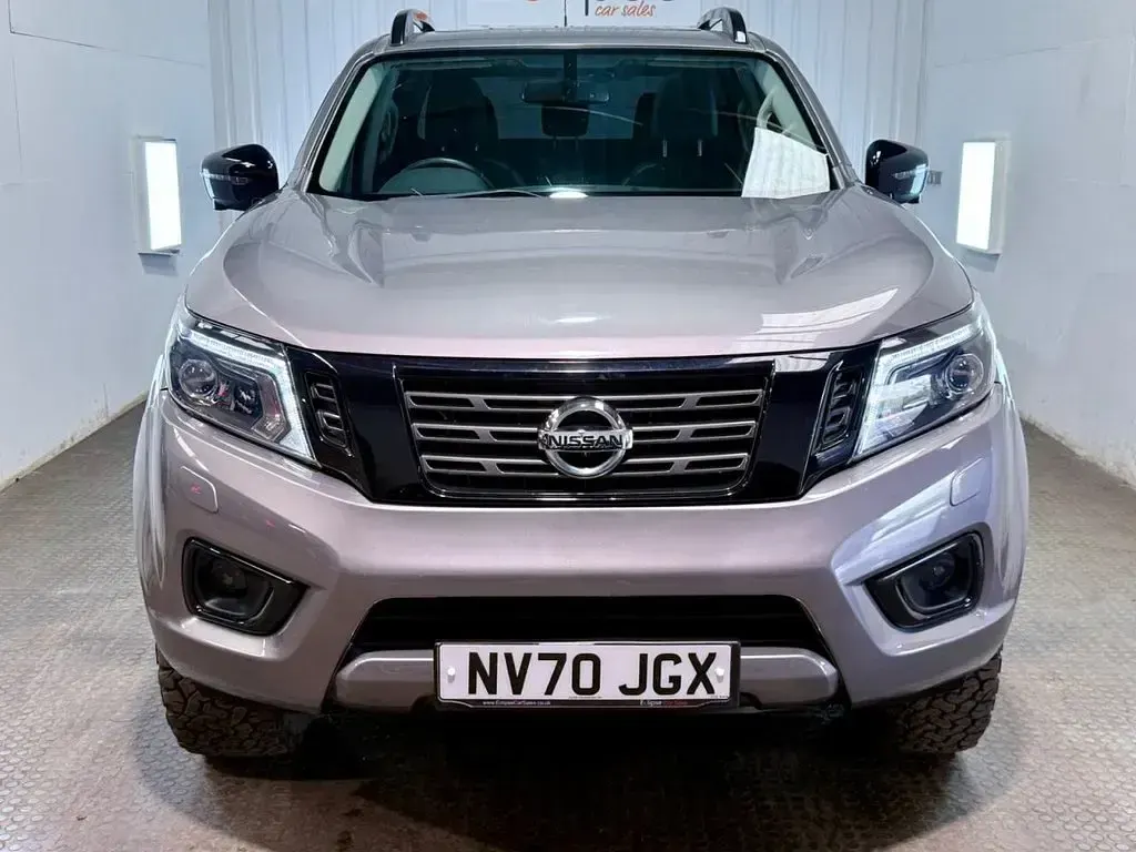 Used Nissan Navara N-Guard 190 HP (139 kW) 2020 Grey Pickup