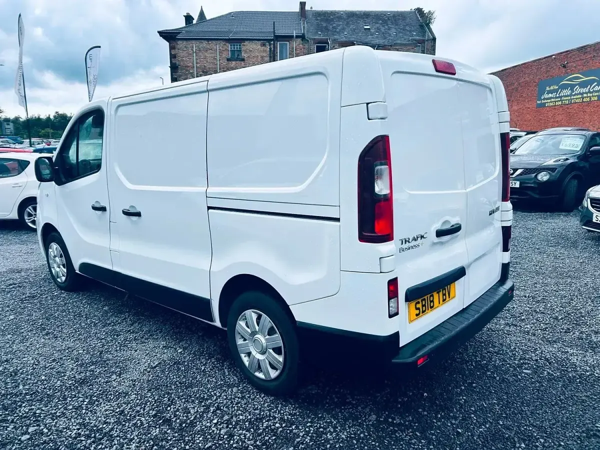 Used Renault Trafic Business 2018 White MPV
