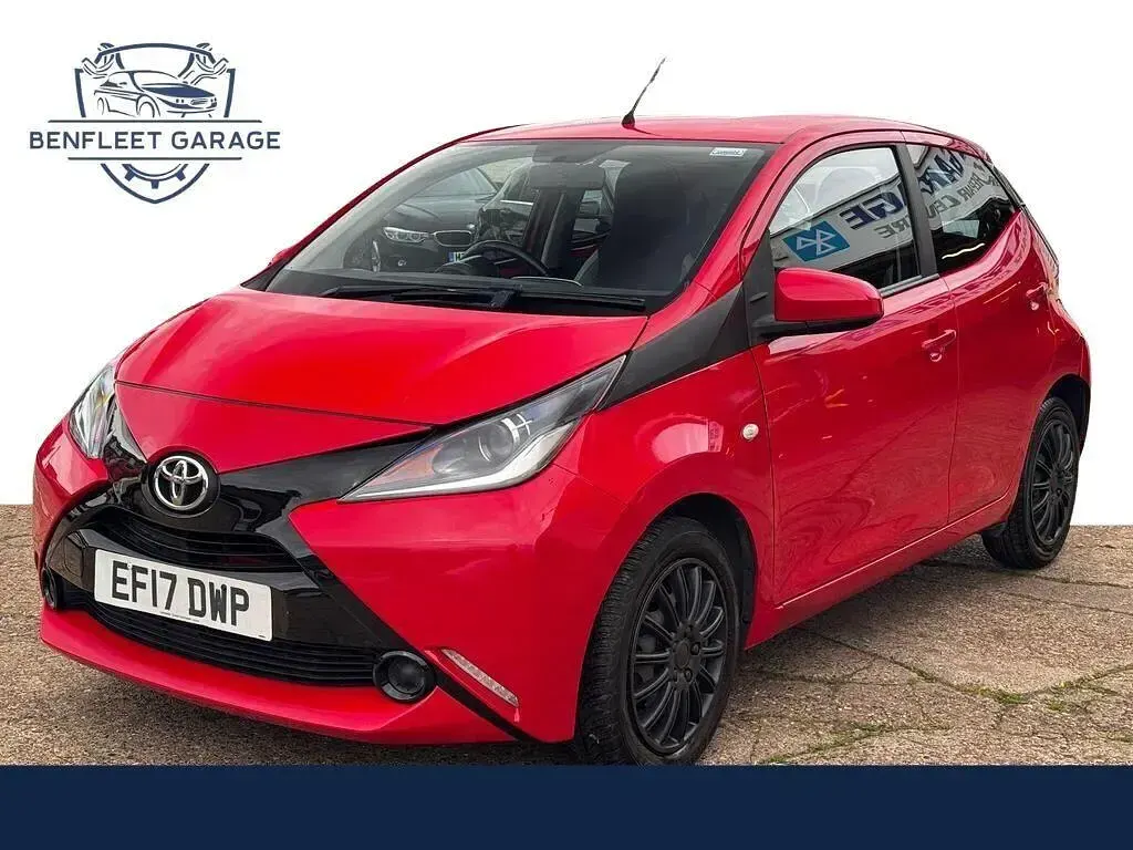 Used Toyota Aygo X-play 69 HP (50 kW) 2017 Red Hatchback