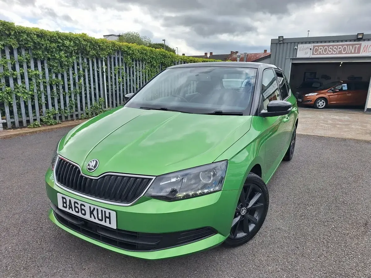 Used Skoda Fabia Colour Edition 75 HP (55 kW) 2017 Green Hatchback