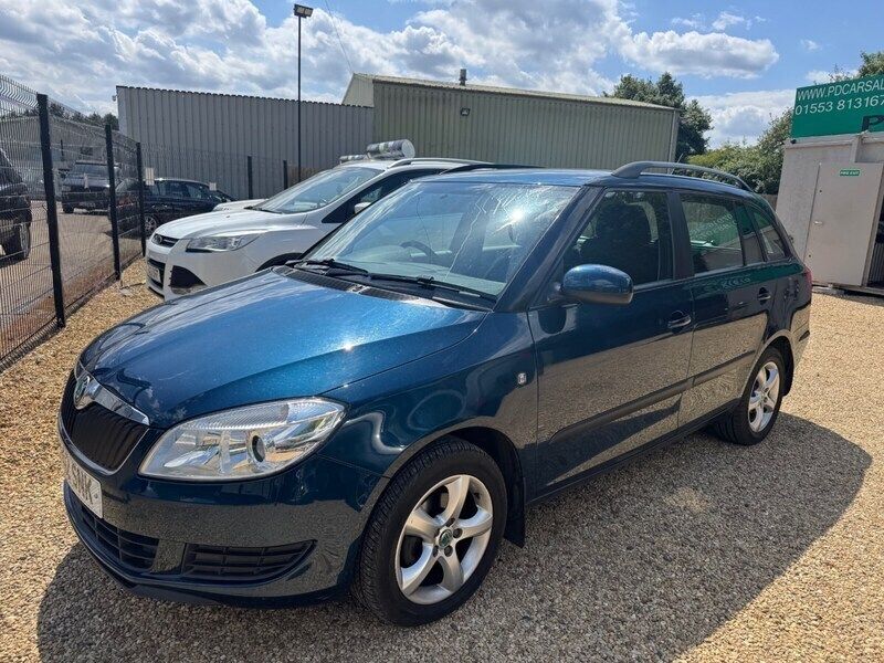 Blue Used 2012 Skoda Fabia SE Estate | £2,795 (Fair price) - Image 1/3