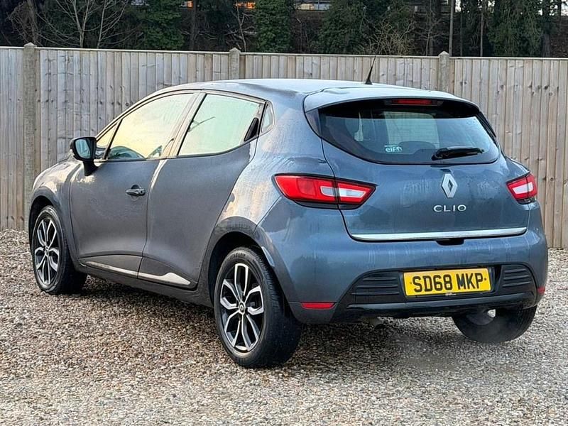 Used Renault Clio IV Play 75 HP (55 kW) 2018 Grey Hatchback