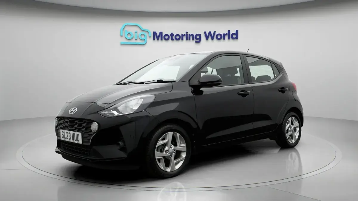 Used Hyundai i10 SE 67 HP (49 kW) 2023 Black Hatchback