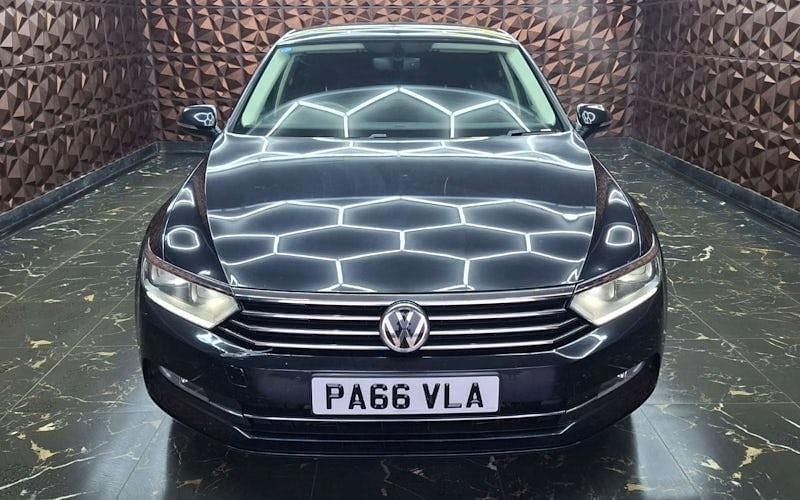 Used VW Passat Business 120 HP (88 kW) 2019 Black Sedan