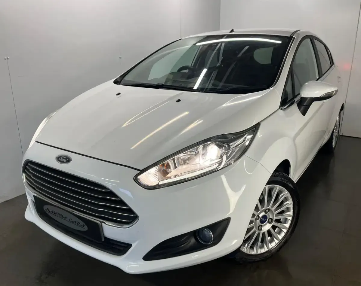 Used Ford Fiesta Titanium X 125 HP (91 kW) 2013 White Hatchback
