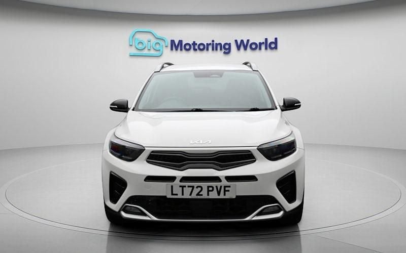 Used Kia Stonic GT-Line 120 HP (88 kW) 2022 White SUV