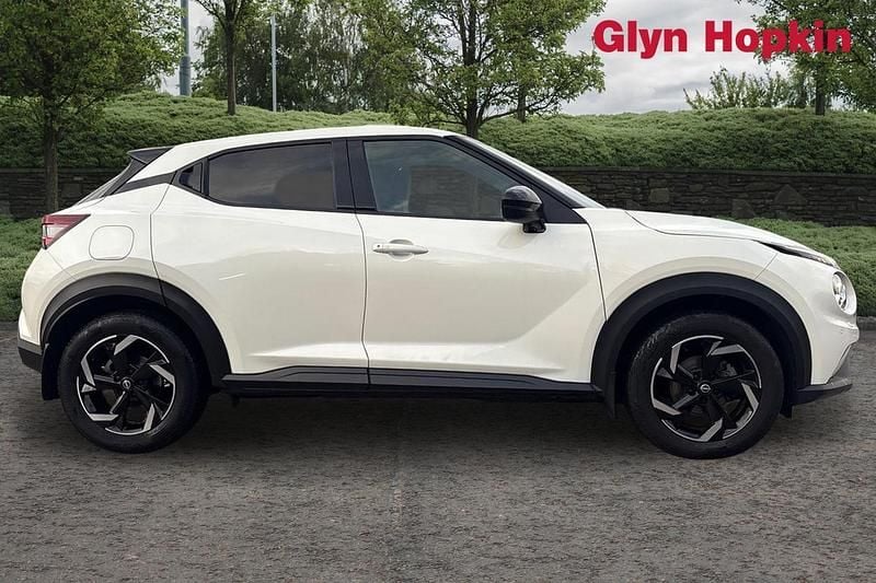 Used Nissan Juke N-Connecta 114 HP (83 kW) 2023 White SUV