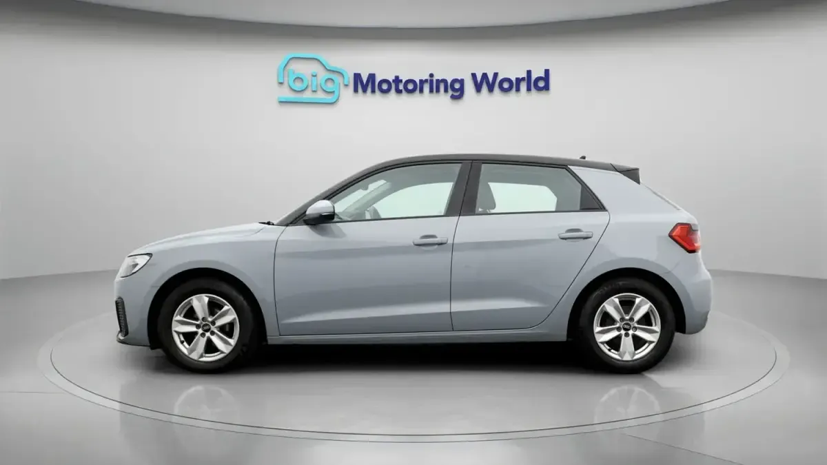 Käytetty Audi A1 2021 Harmaa Katumaasturi