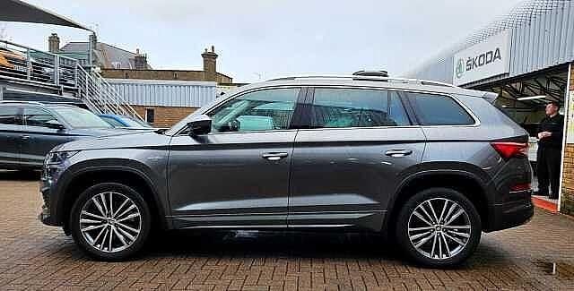 Used Skoda Kodiaq LAURIN & KLEMENT 190 HP (139 kW) 2024 Graphite grey metallic SUV