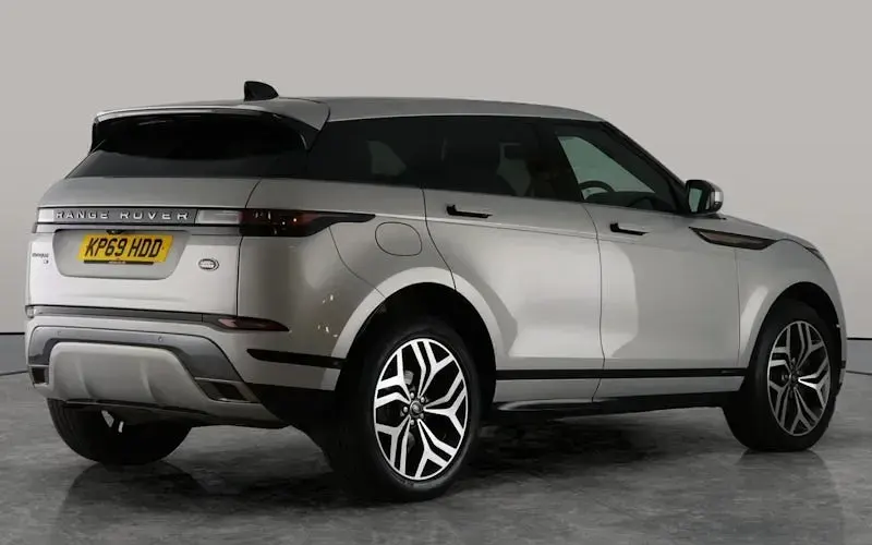 Used Land Rover Range Rover evoque HSE Dynamic 182 HP (133 kW) 2019 Silver SUV