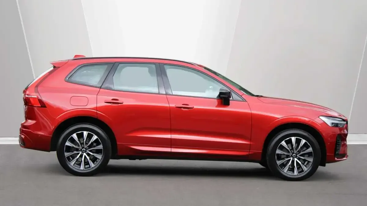 Used Volvo XC60 Plus 197 HP (144 kW) 2023 SUV