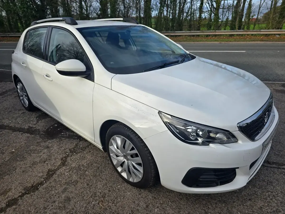 Usado Peugeot 308 Access 2020 Blanco Utilitario