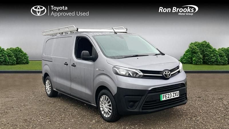 Used Toyota Proace 100 kW (136 HP) 2023 Grey MPV