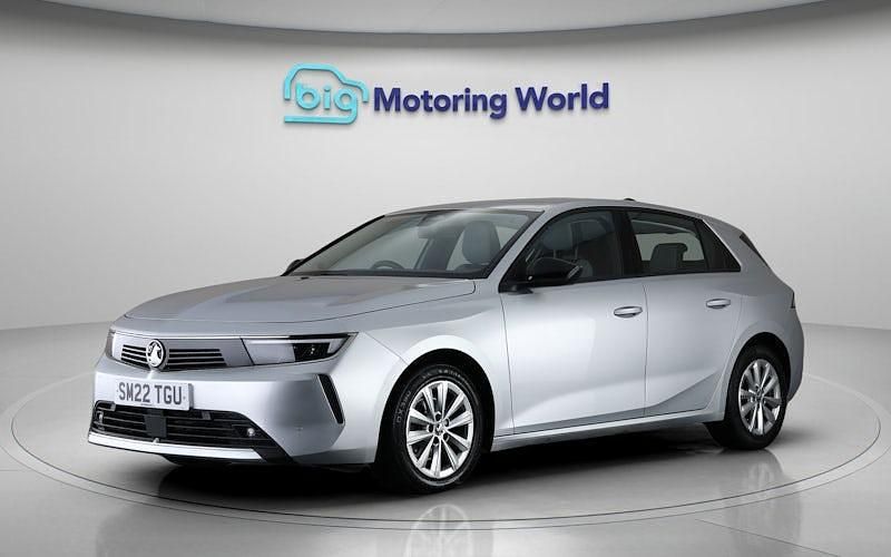 Used Vauxhall Astra Design Edition 131 HP (96 kW) 2025 Hatchback