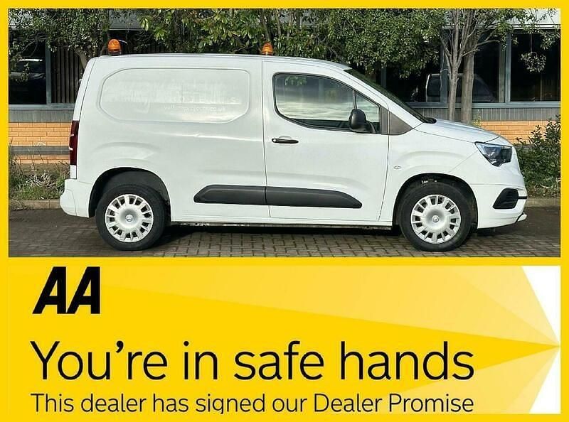 Used Vauxhall Combo Sportive 2020 White MPV