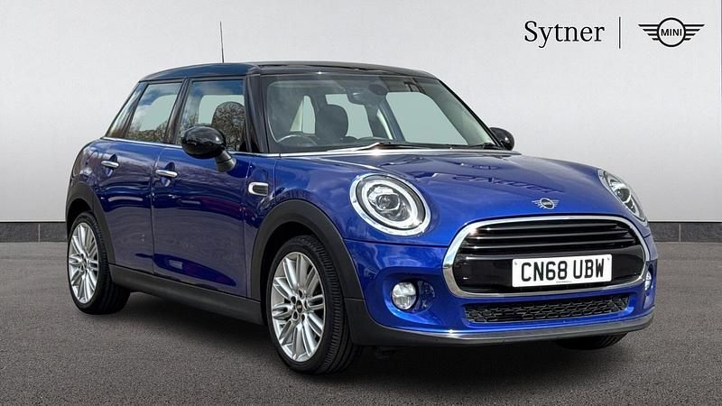 Usado Mini Cooper Hatch 134 HP (98 kW) 2018 Azul Citadino