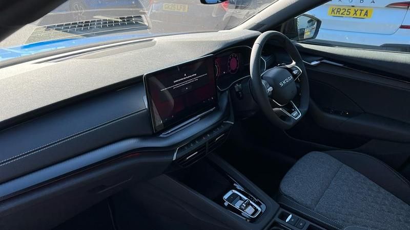 New Skoda Octavia SportLine 150 HP (110 kW) 2026 Race blue metallic Hatchback