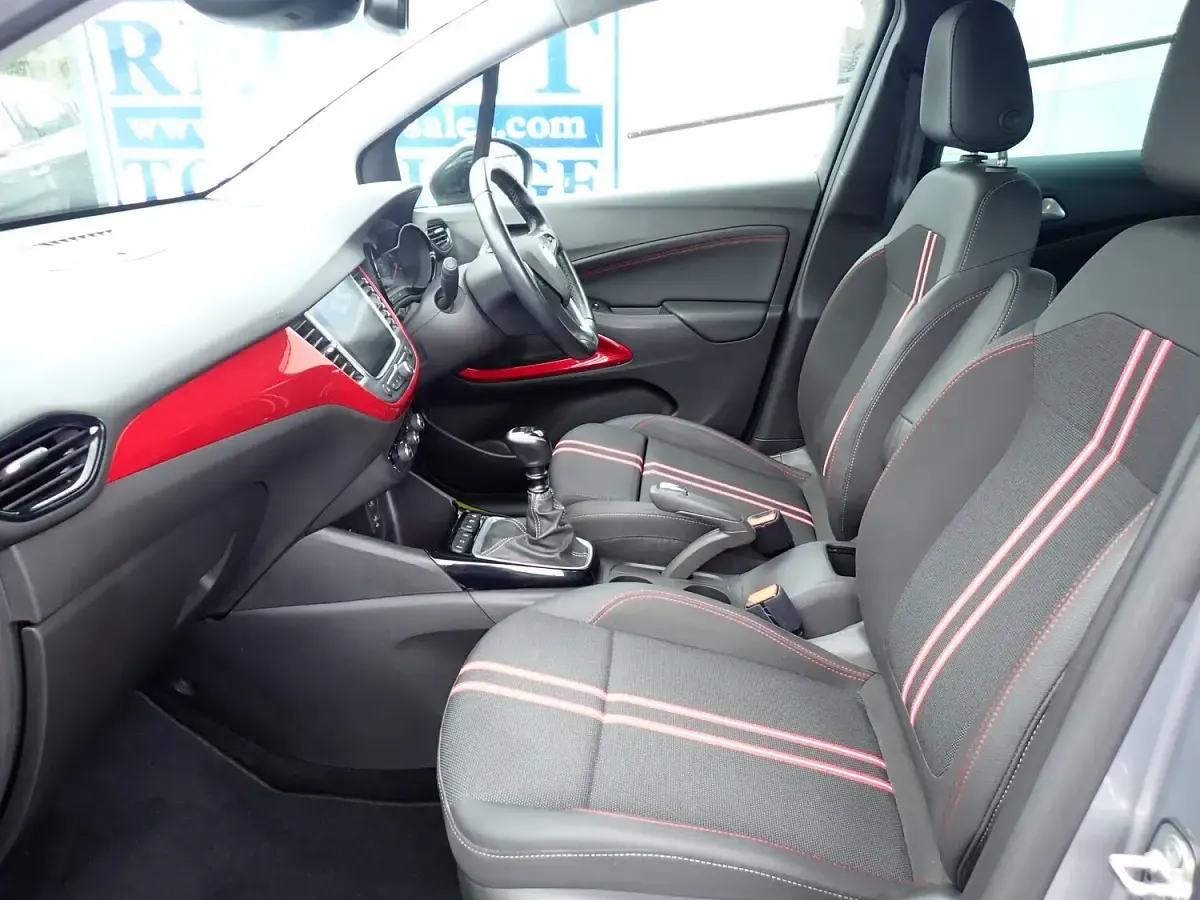 Used Vauxhall Crossland GS Line 110 HP (80 kW) 2022 Grey SUV