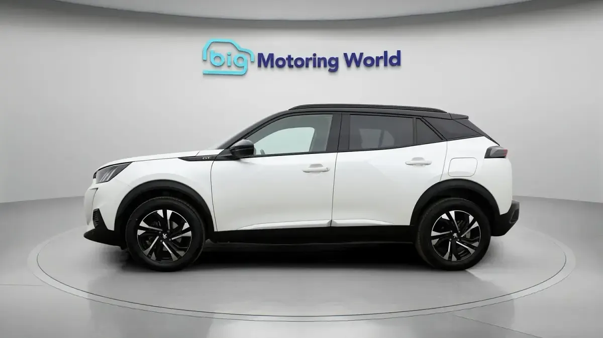 Used Peugeot 2008 GT 131 HP (96 kW) 2023 White SUV